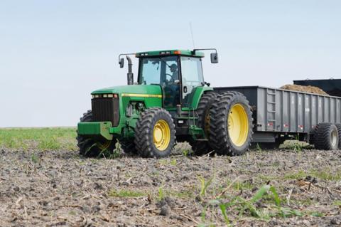 Study shows manure improves pasture soil health