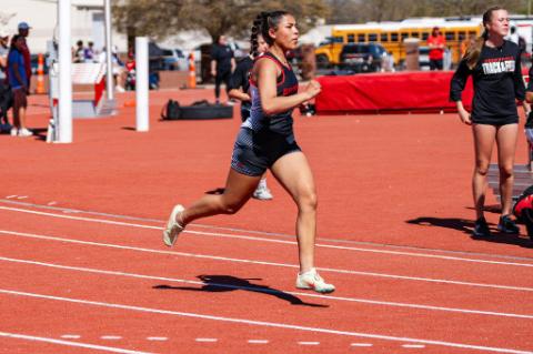 Garza, Morales, Busby, Hesse Lead Cubs, Lady Cubs on the Track
