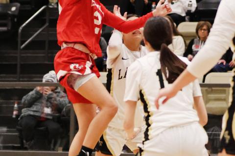 The Lady Cubs took a commanding District win over Lamesa Monday night