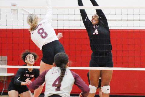 Lady Cubs sweep Fillies on the road
