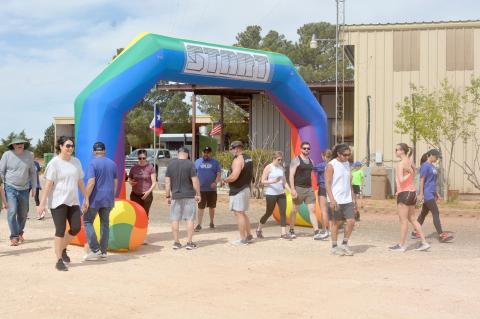 The annual Brownfield Chamber of Commerce Viva El Vino Wine Run was held on Saturday morning at Reddy Vineyards