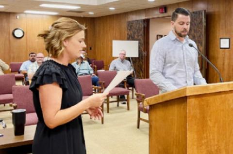 City Council welcomes new members with busy first day