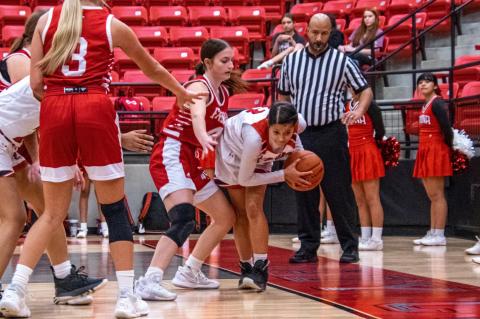 Brownfield overpowers Friona winning 93-23
