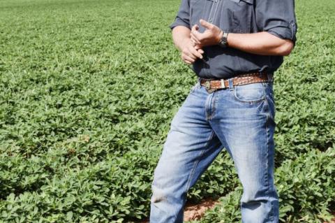 Outlaw is Featured Speaker at Peanut Growers Meeting