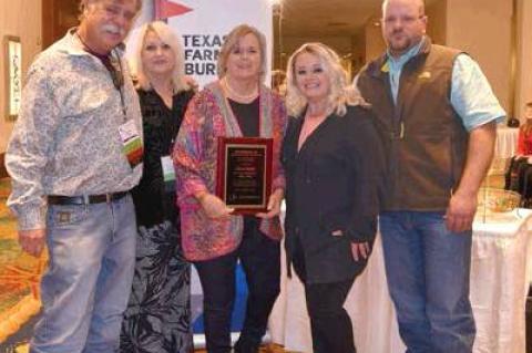 Texas Farm Bureau honors Kelly for excellence in journalism