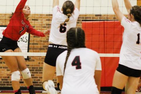 Lady Cubs hold off Squaws for fifth win in a row