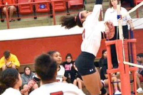 Lady Cubs drop match to Shallowater