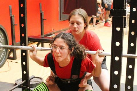 Lady Cubs Powerlifters qualify for regional