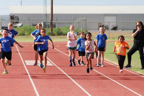 Wellman Union holds track meet for kids