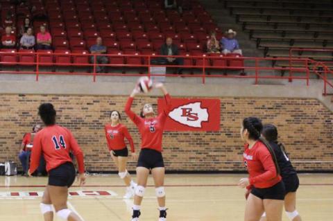 Lady Cubs volleyball overcome slow start in sweep